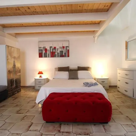 Holiday home Venerina Climatizzato Al Centro Del Paese Con Patio Esterno Ugento