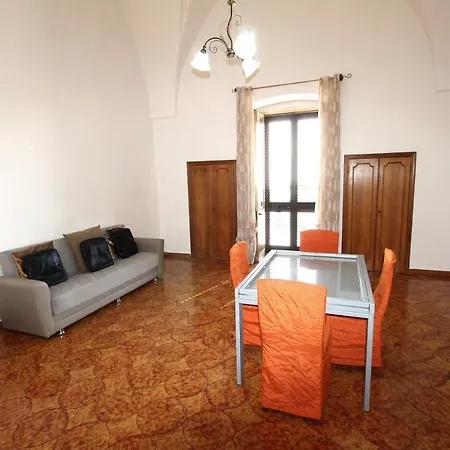 Venerina Climatizzato Al Centro Del Paese Con Patio Esterno Ugento